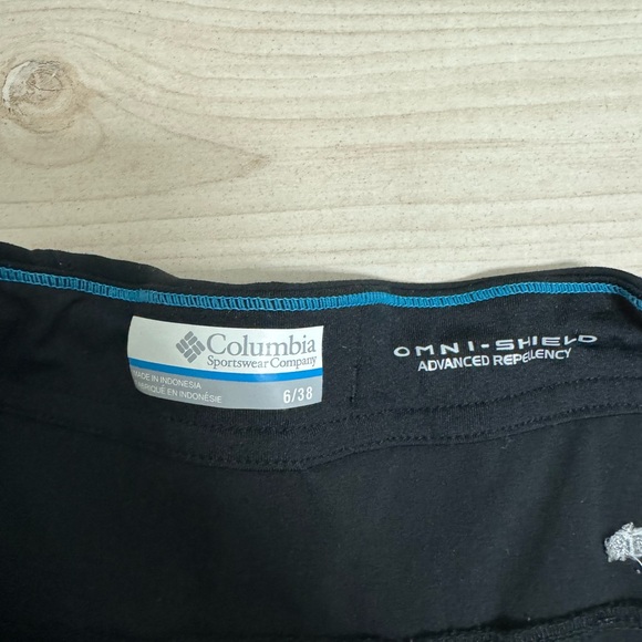 Columbia Omni-shield Capri Pants size 6 - Picture 2 of 4